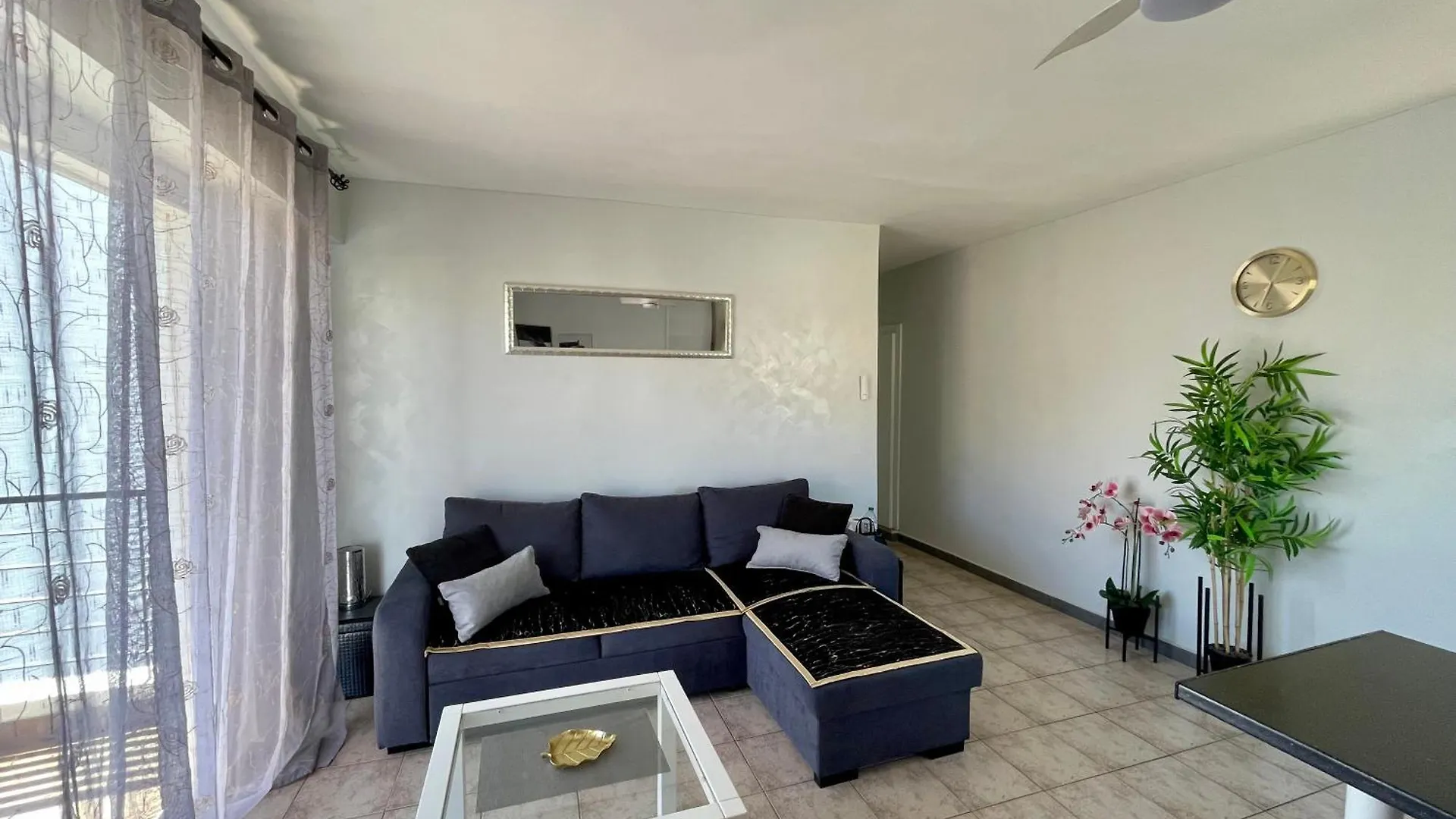 First Line, Upscale Apartment Los Cristianos! Free Parking Arona  Spain